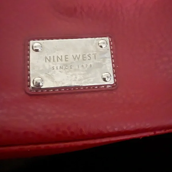 Red Women's Nine West shoulder bag - Picture 2 of 3